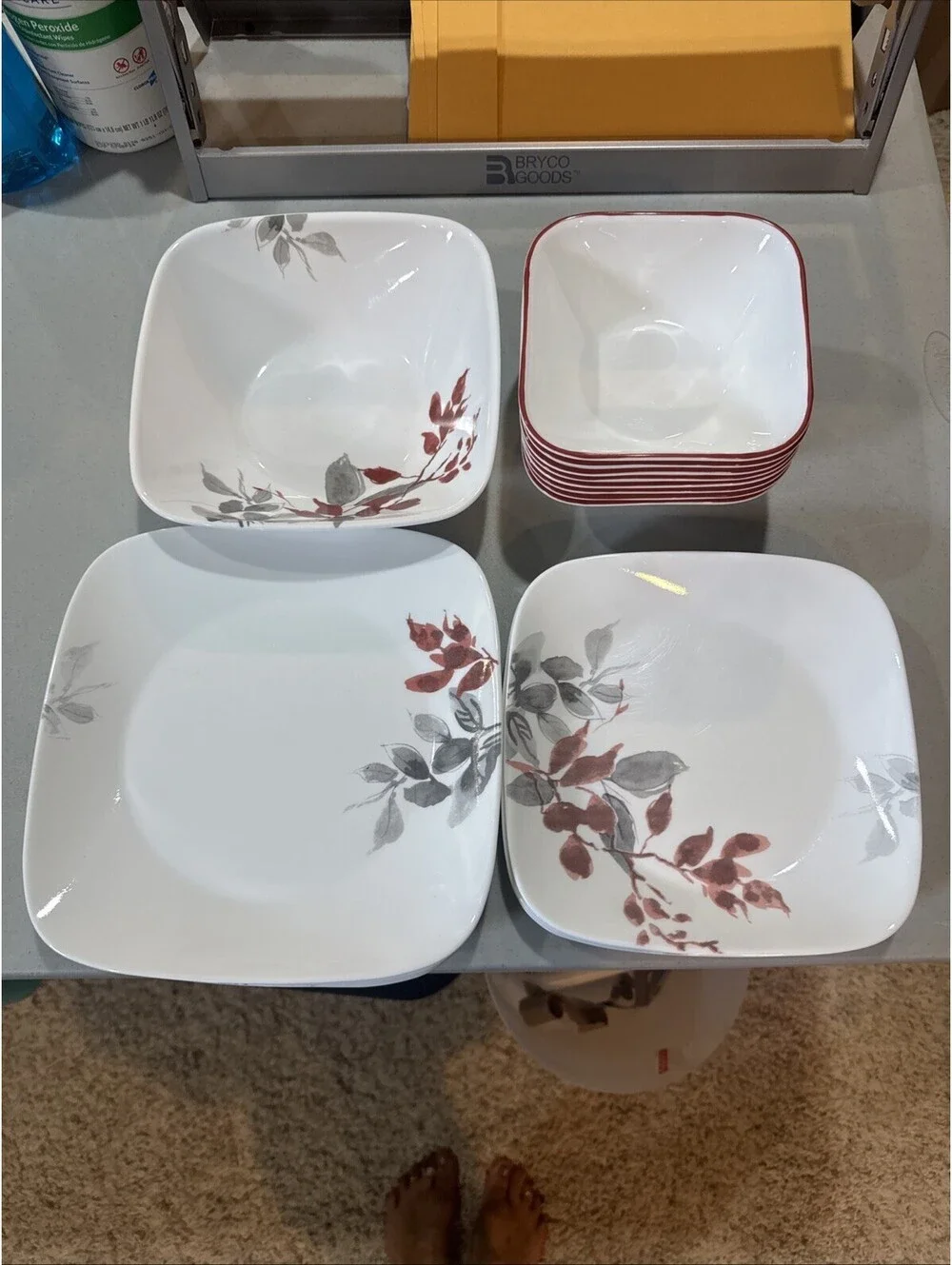 Corelle Kyoto Leaves 16pc Square Set, White/Red/Gray, PLUS LG serving bowl.